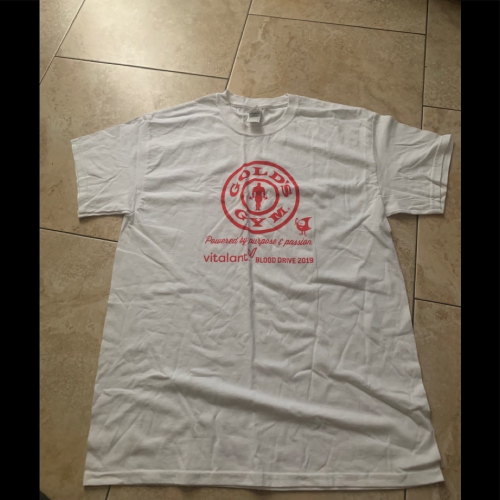 Holds Gym t shirt